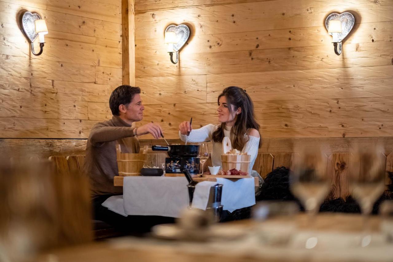 Chalet Royalp Hotel & Spa Вилар сюр Олон Екстериор снимка