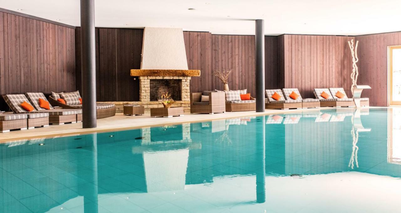 Chalet Royalp Hotel & Spa Вилар сюр Олон Екстериор снимка